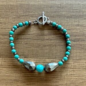 Turquoise and Silver Beaded Bracelet